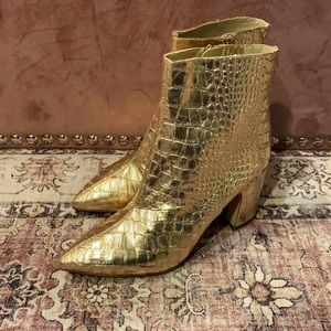 NIB Sam Edelman Gold Croc Hilty Boots sz 8.5W